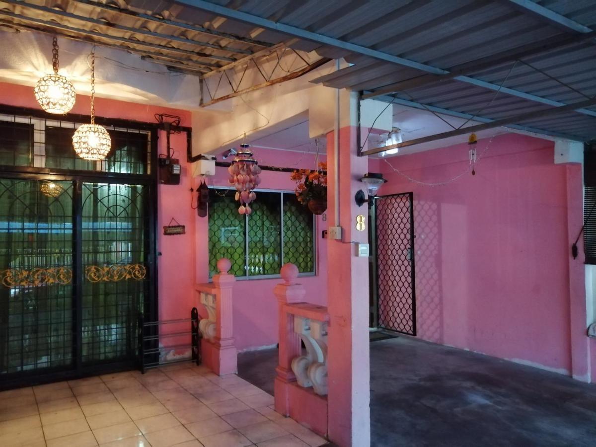 Kluang Barat Homestay Exteriör bild